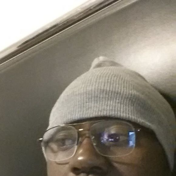 Poshmark profile picture for @converted